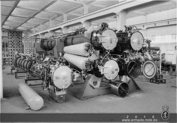 1948. Tubos lanzatorpedos proa submarino tipo G. Foto EN Bazán
